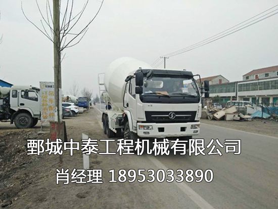 中泰10方搅拌车